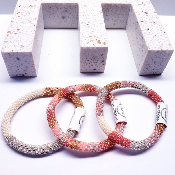 ROSE ALL DAY -Original Roll-On® Bracelets, 7" round, made in Nepal #1 (3 pieces) - Picture 3 of 5